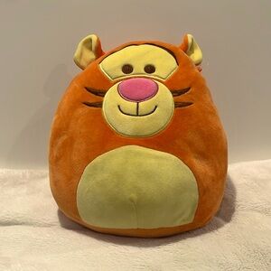 A Tigger squish mellow that is super cute and soft